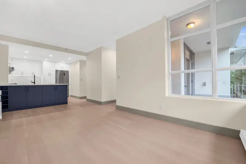 6018 CHANCELLOR MEWS - photo 4 of 38