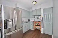 484 MARINE DRIVE - thumbnail 18