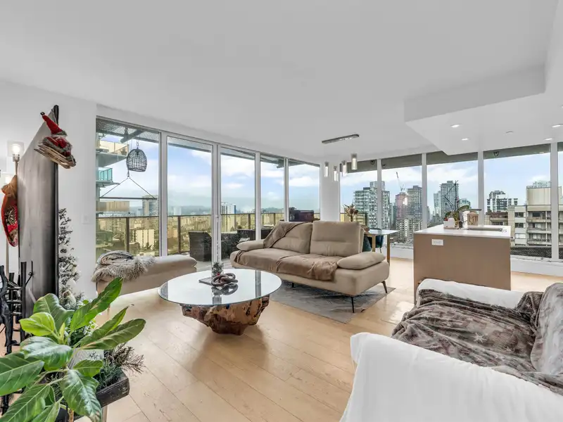 1401 1365 DAVIE STREET - photo 1 of 40
