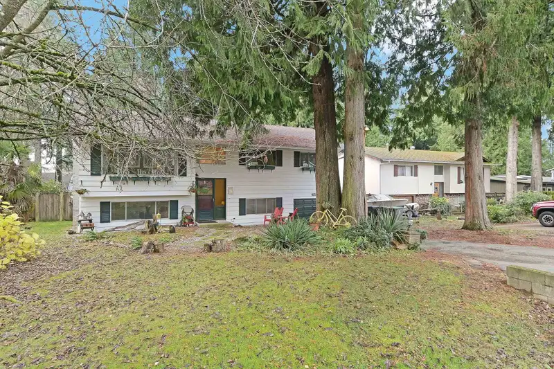 1941 127A STREET - photo 2 of 33