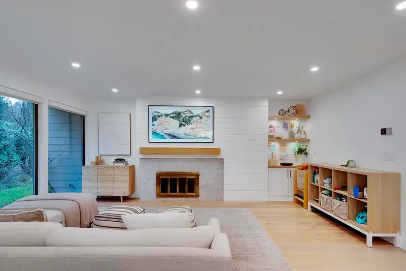 2159 MCMULLEN AVENUE - photo 4 of 40