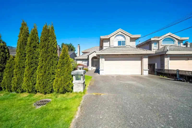 8671 SAUNDERS ROAD - photo 1 of 40