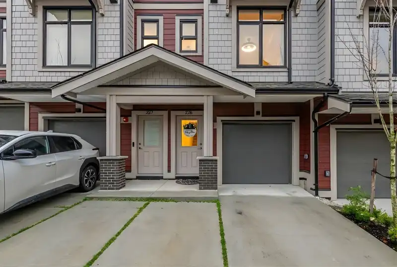 226 6951 204 STREET - photo 1 of 22