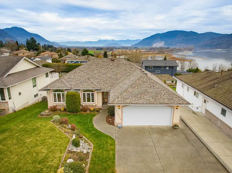34656 DANN AVENUE - photo 1 of 40