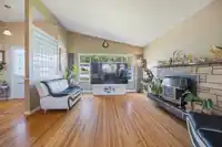 6890 HYCREST DRIVE - thumbnail 4