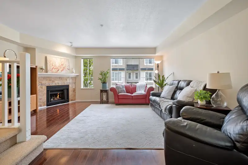 67 20560 66 AVENUE - photo 3 of 40