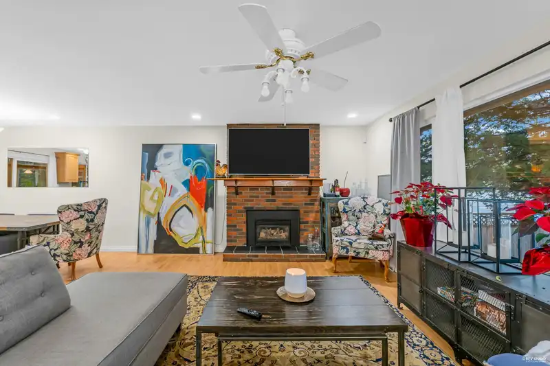 1579 136 STREET - photo 3 of 30