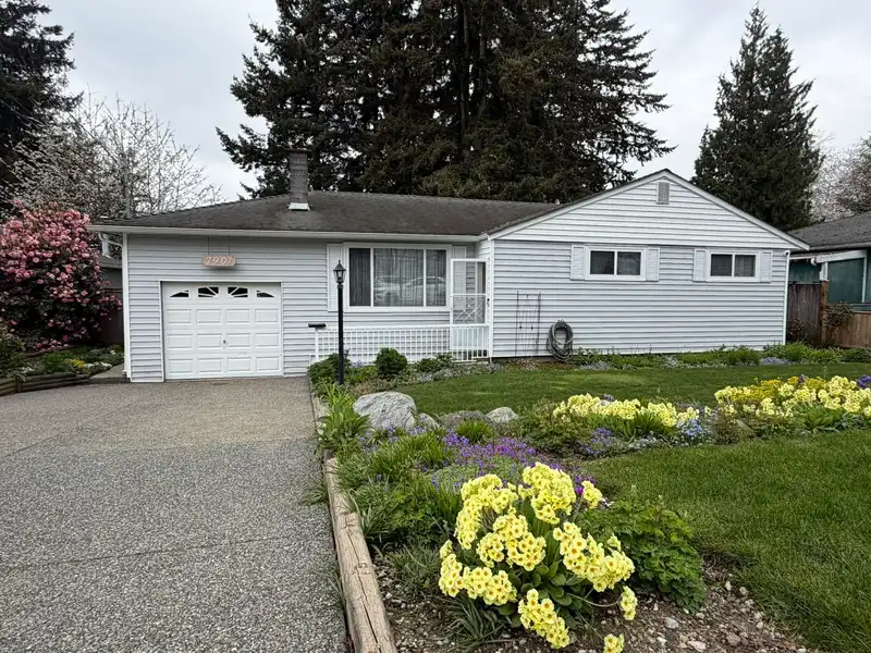 7901 110 STREET - photo 1 of 34