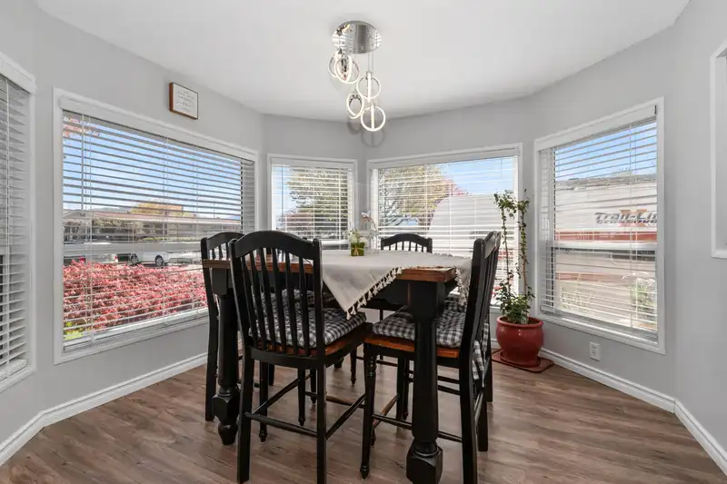 13 41168 LOUGHEED HIGHWAY - photo 3 of 39
