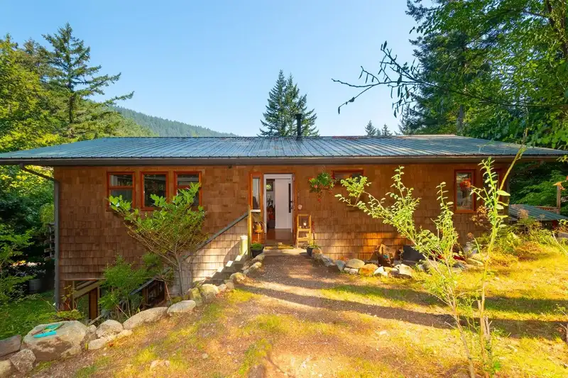 368 EAGLES NEST ROAD - photo 1 of 40