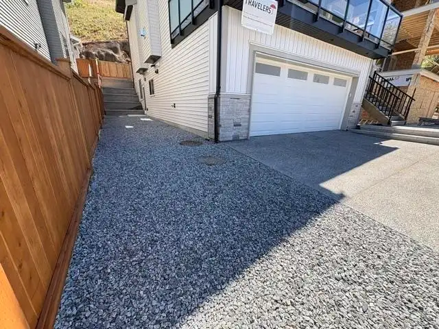16 24850 106 AVENUE - photo 3 of 37