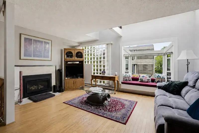 7 2485 CORNWALL AVENUE - photo 1 of 21