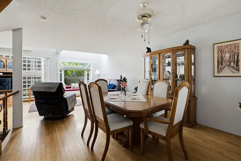 7 2485 CORNWALL AVENUE - photo 4 of 21