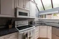 7 2485 CORNWALL AVENUE - thumbnail 6