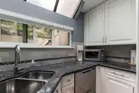 7 2485 CORNWALL AVENUE - thumbnail 8