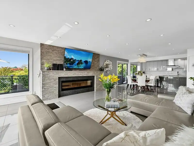 31 2216 FOLKESTONE WAY - photo 3 of 27