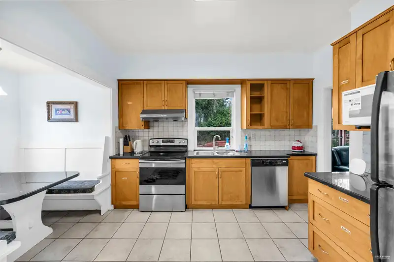 6519 CYPRESS STREET - photo 4 of 27