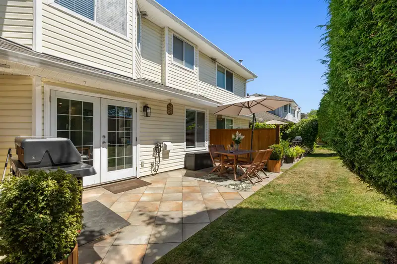 18 21928 48 AVENUE - photo 4 of 38