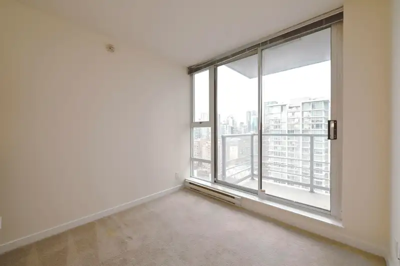 2206 111 W GEORGIA STREET - photo 4 of 15