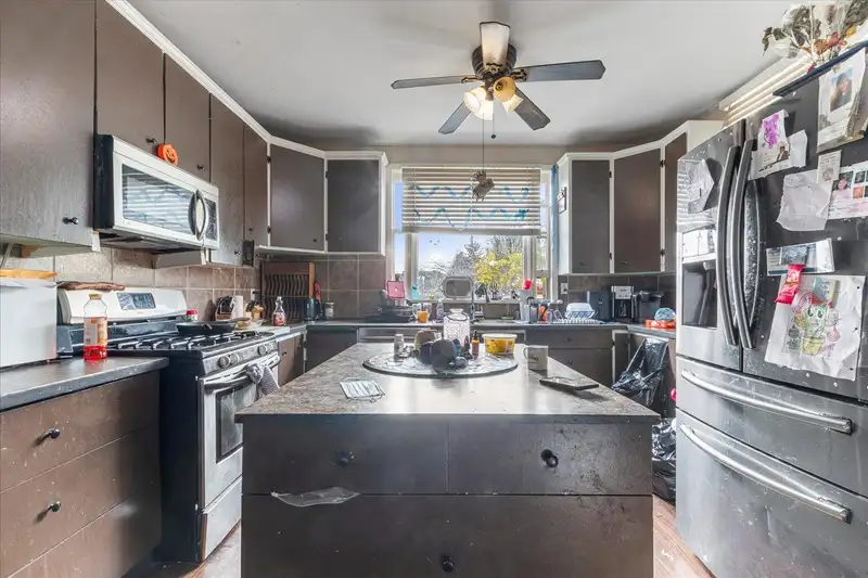 9665 WILLIAMS STREET - photo 2 of 40