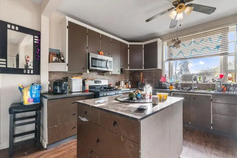 9665 WILLIAMS STREET - photo 3 of 40