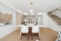 222 578 W 24 AVENUE - thumbnail 8