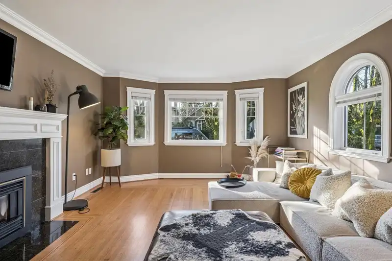 2819 W 13TH AVENUE - photo 2 of 29