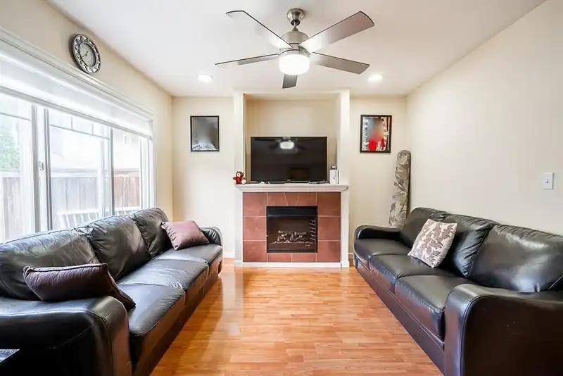 35 6110 138 STREET - photo 3 of 20