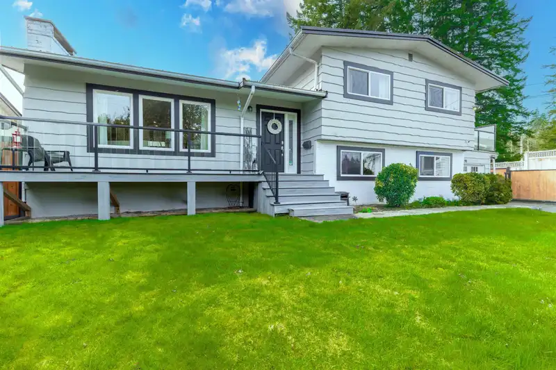 20290 GRADE CRESCENT - photo 3 of 40