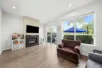 8 100 WOOD STREET - thumbnail 4