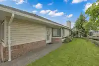 67 5550 LANGLEY BYPASS - thumbnail 2