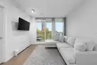 511 3281 E KENT AVENUE NORTH AVENUE - thumbnail 3