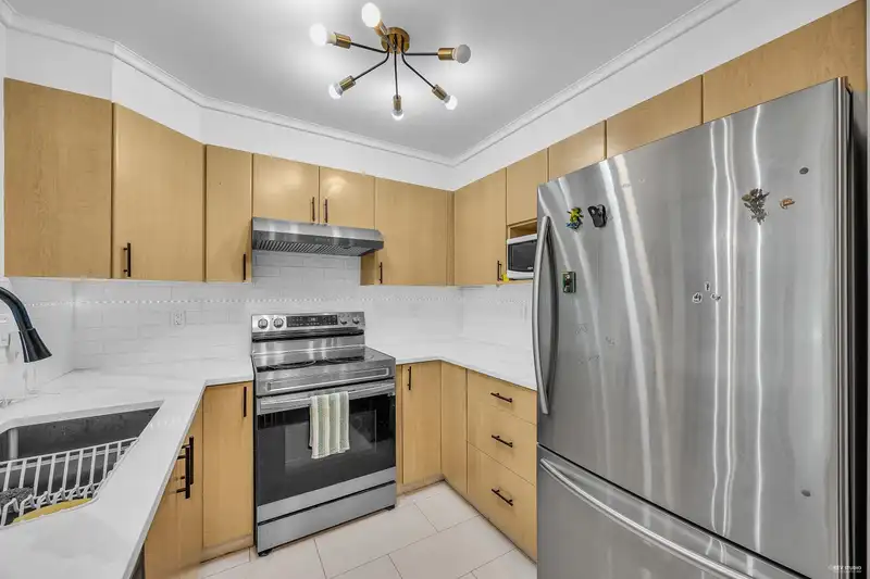 310 15220 GUILDFORD DRIVE - photo 2 of 30