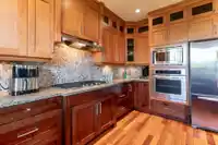 8267 211 STREET - thumbnail 15