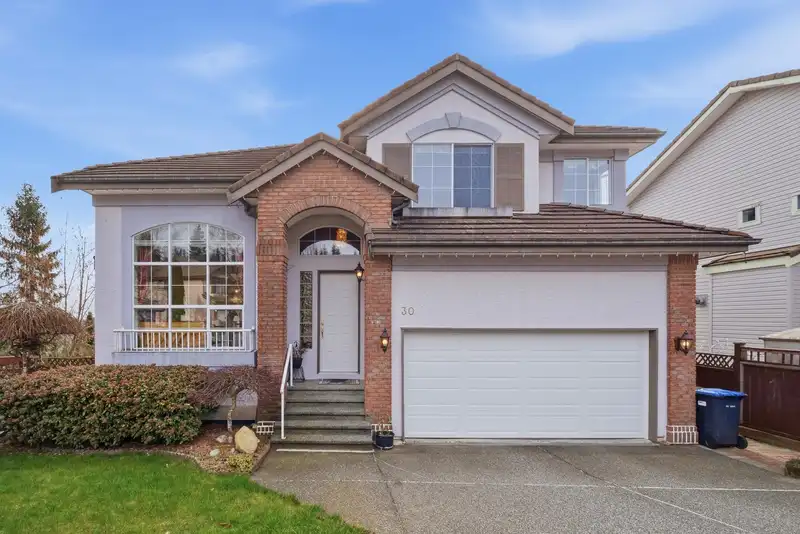 30 LINDEN COURT - photo 1 of 39