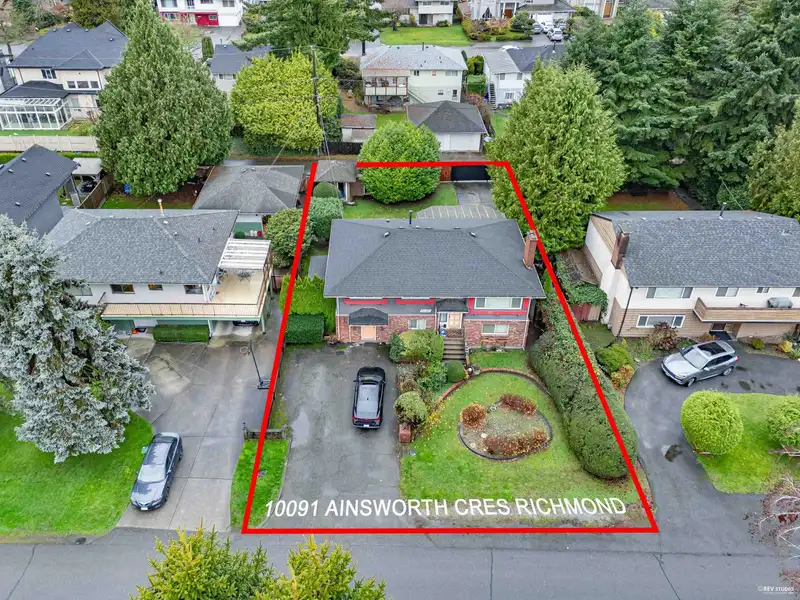 10091 AINSWORTH CRESCENT - photo 4 of 11