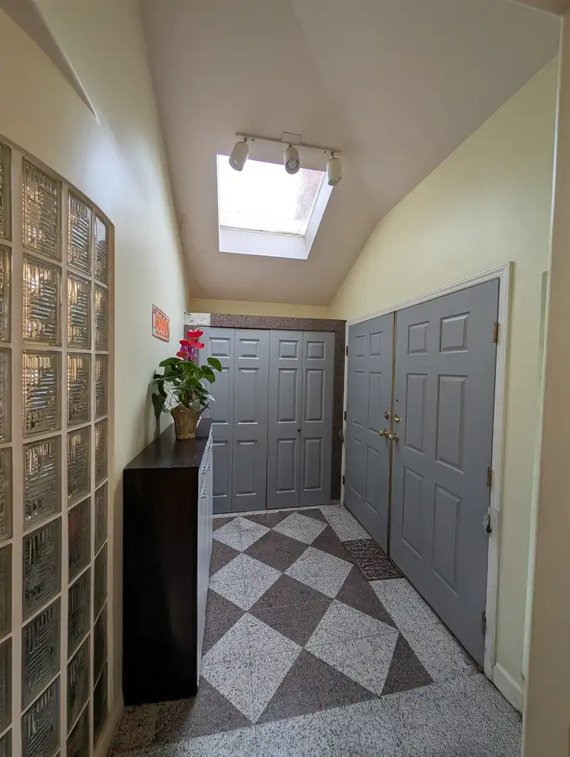 2935 E 17TH AVENUE - photo 2 of 40