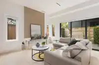 5 371 E 33RD AVENUE - thumbnail 2