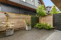 5 371 E 33RD AVENUE - thumbnail 29