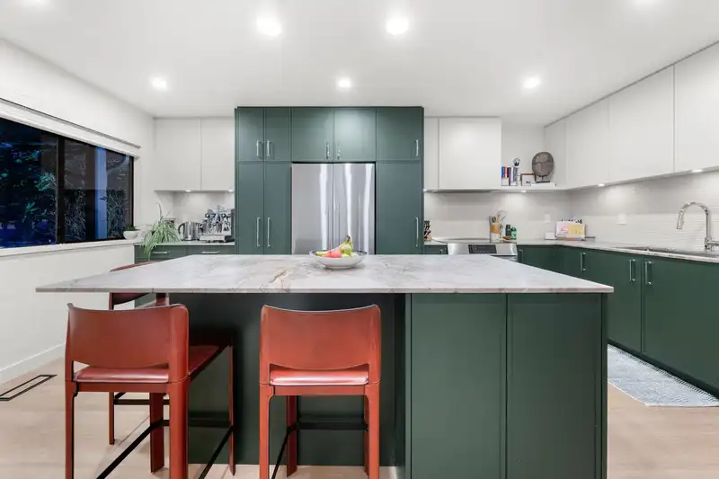 34 1910 CEDAR VILLAGE CRESCENT - photo 1 of 12
