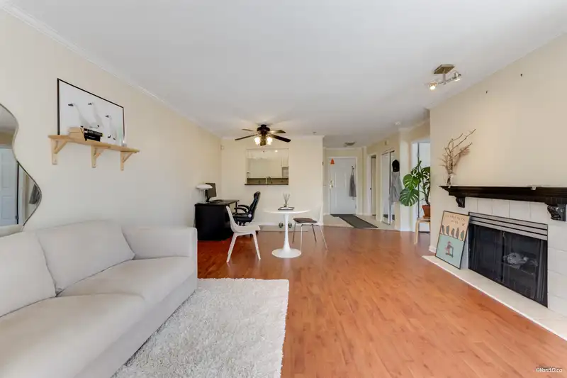 418 15268 105 AVENUE - photo 2 of 11