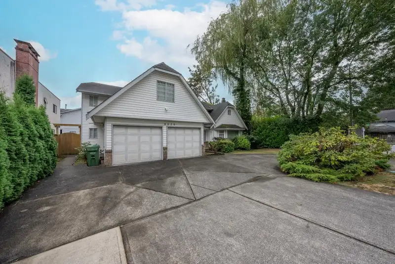 8020 GENERAL CURRIE ROAD - photo 1 of 27