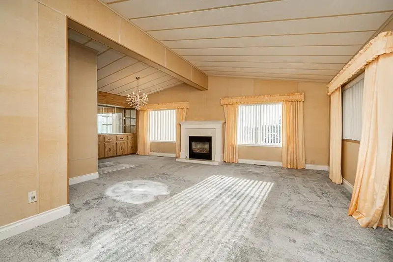 218 27111 0 AVENUE - photo 4 of 35