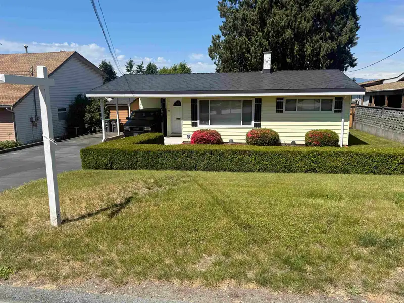11525 96A AVENUE - photo 4 of 19