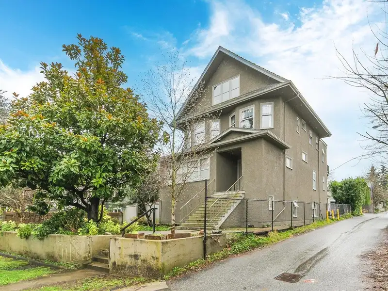 482 W 17TH AVENUE - photo 1 of 40