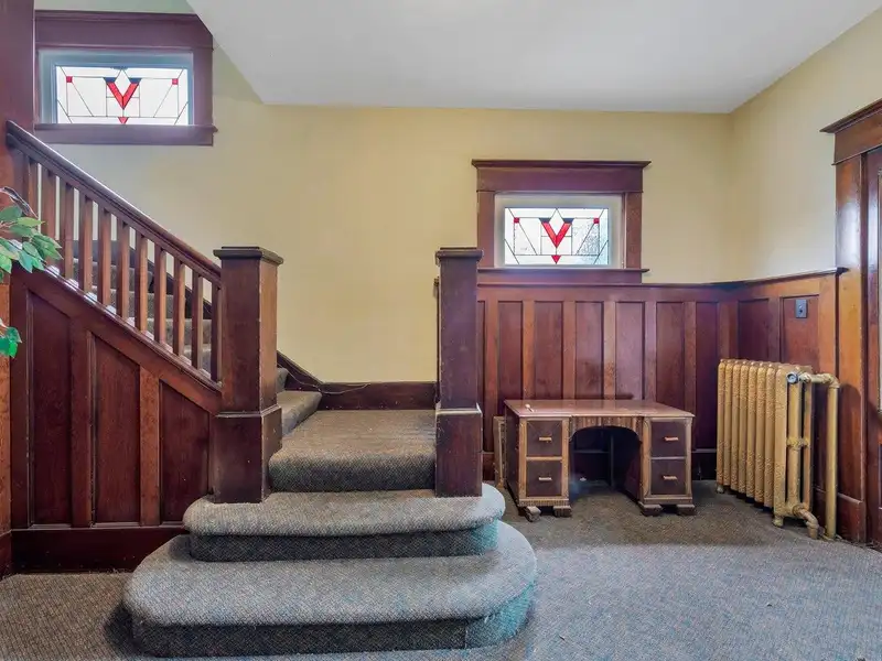 482 W 17TH AVENUE - photo 3 of 40