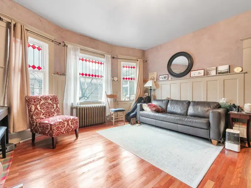 482 W 17TH AVENUE - photo 4 of 40