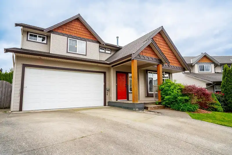 35496 STRATHCONA COURT - photo 1 of 40