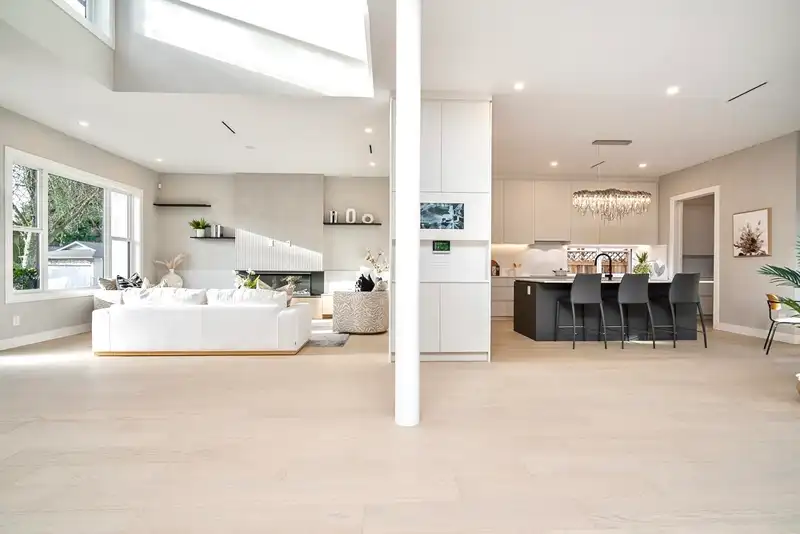 15043 19A AVENUE - photo 4 of 27