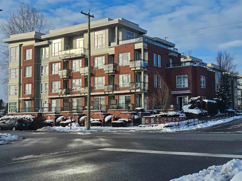 B107 20211 66 AVENUE - photo 1 of 10